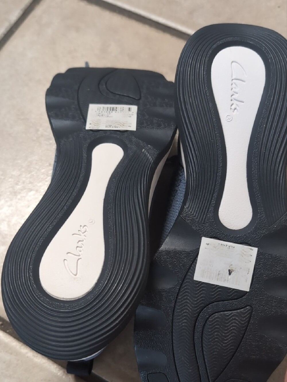 Clarks Cloudsteppers Navy Knit Slip-On Sneaker - Picture 5 of 6